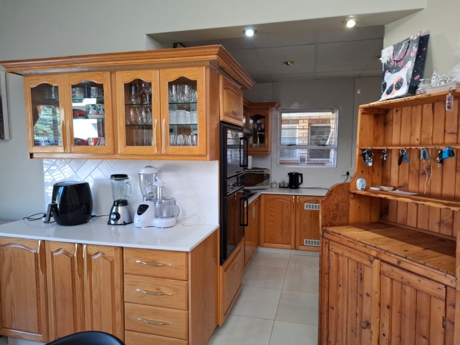 3 Bedroom Property for Sale in Pentagon Park Free State